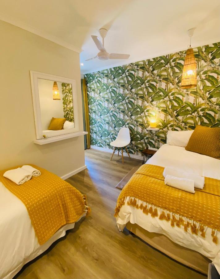 Dolphin Circle Bed And Breakfast Plettenberg Bay Bagian luar foto