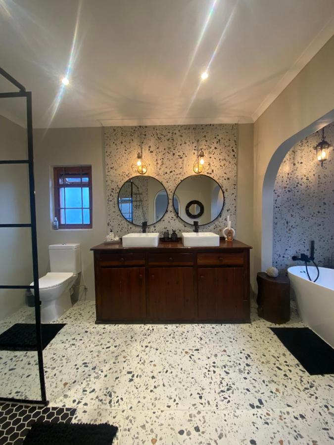 Dolphin Circle Bed And Breakfast Plettenberg Bay Bagian luar foto