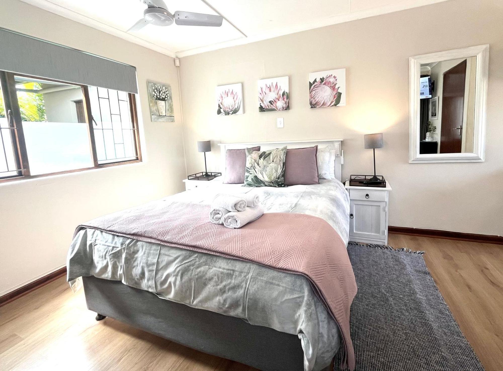 Dolphin Circle Bed And Breakfast Plettenberg Bay Bagian luar foto