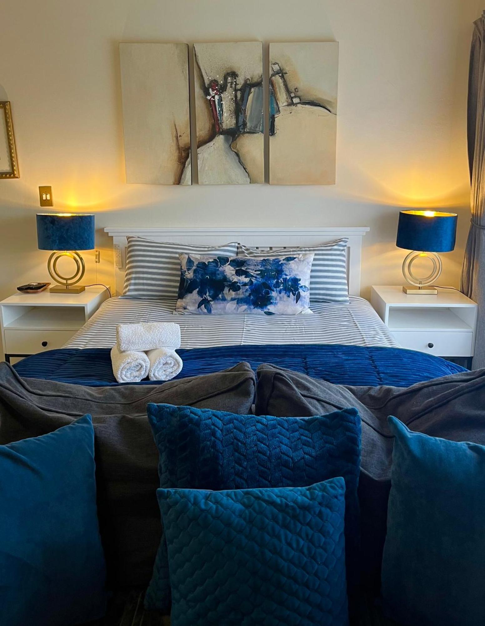 Dolphin Circle Bed And Breakfast Plettenberg Bay Bagian luar foto